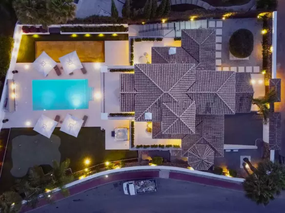 6-bedroom Villa In Marbella, Spain (404 M²)