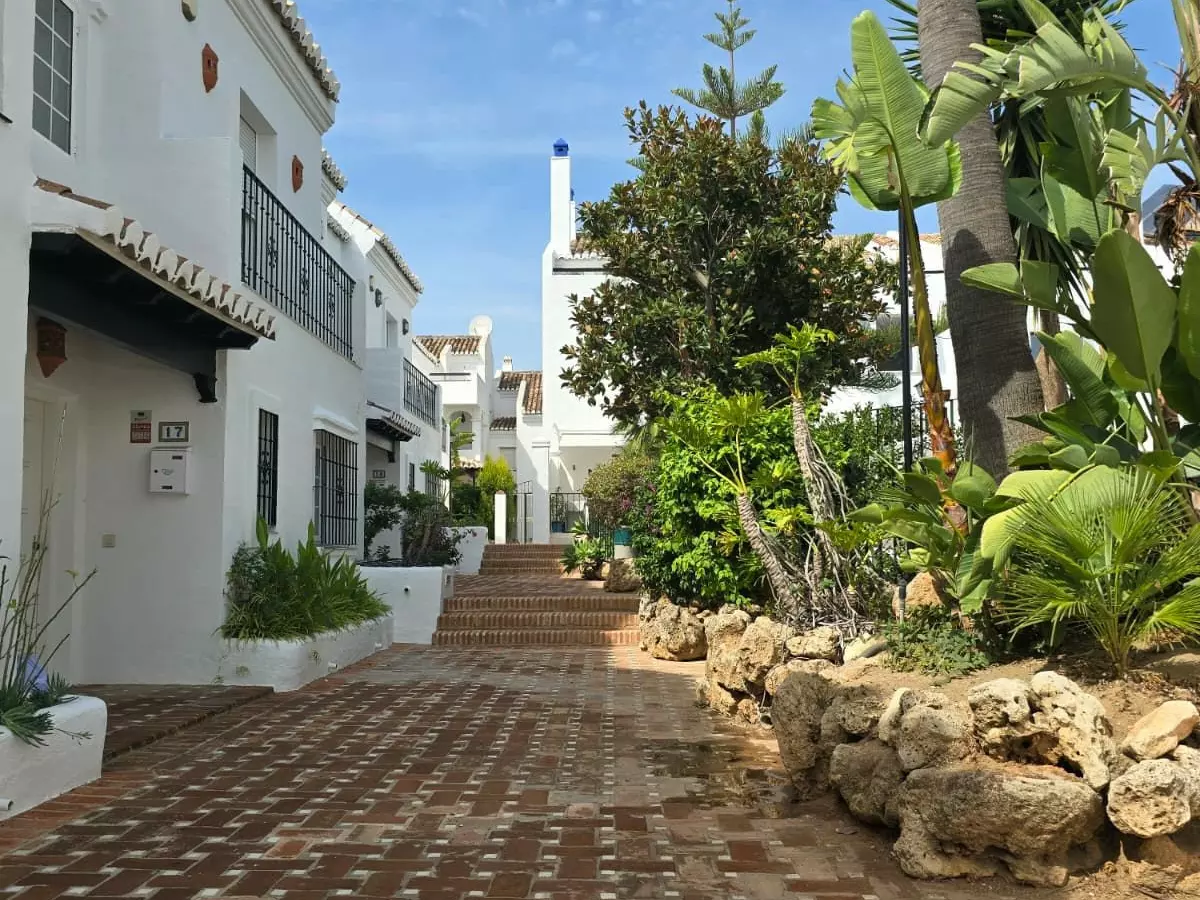 3-bedroom Town House In Marbella, Spain (317 M²)