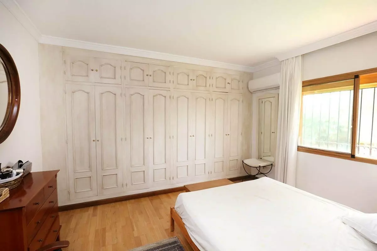 4-bedroom Villa In Estepona, Spain (177 M²)