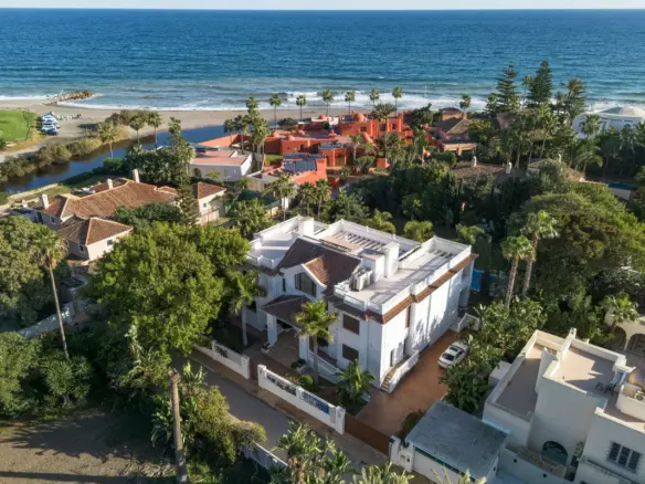 7-bedroom Villa In Estepona, Spain (761 M²)