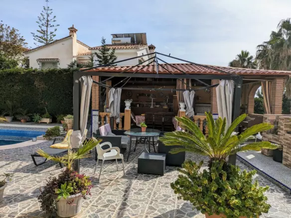 5-bedroom Villa In Benalmádena, Spain (237 M²)