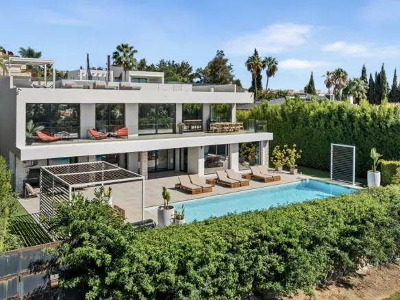 5-bedroom Villa In Marbella, Spain (342 M²)