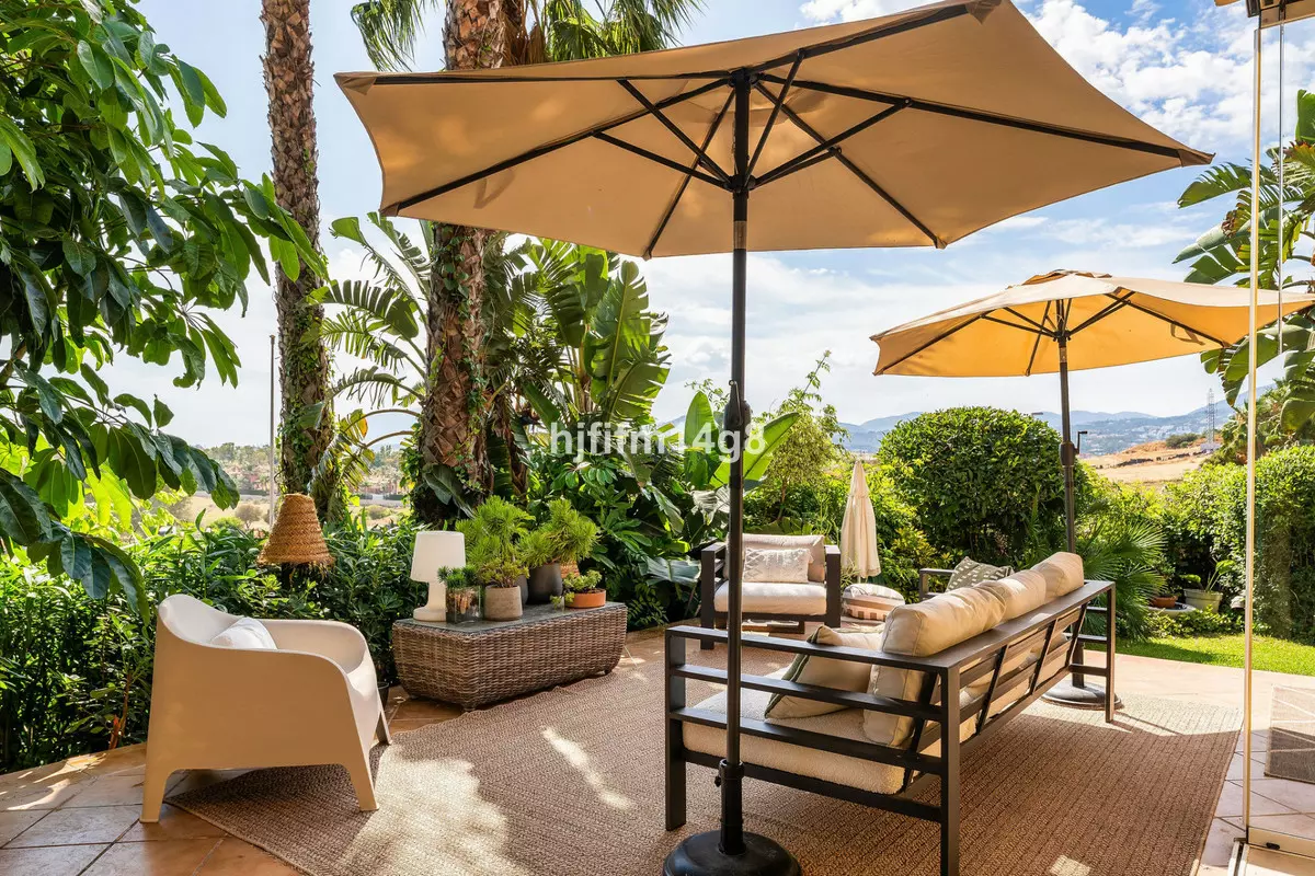 3-bedroom Apartment In Marbella, Spain (137 M²)
