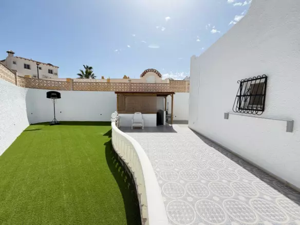2-bedroom Villa In Orihuela, Spain (70 M²)