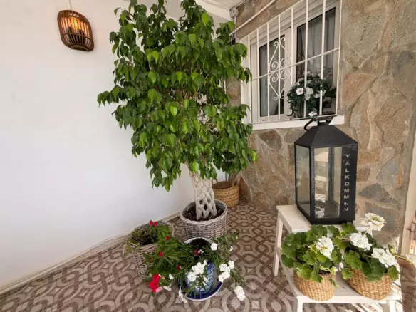 3-bedroom Villa In Torrevieja, Spain (142 M²)