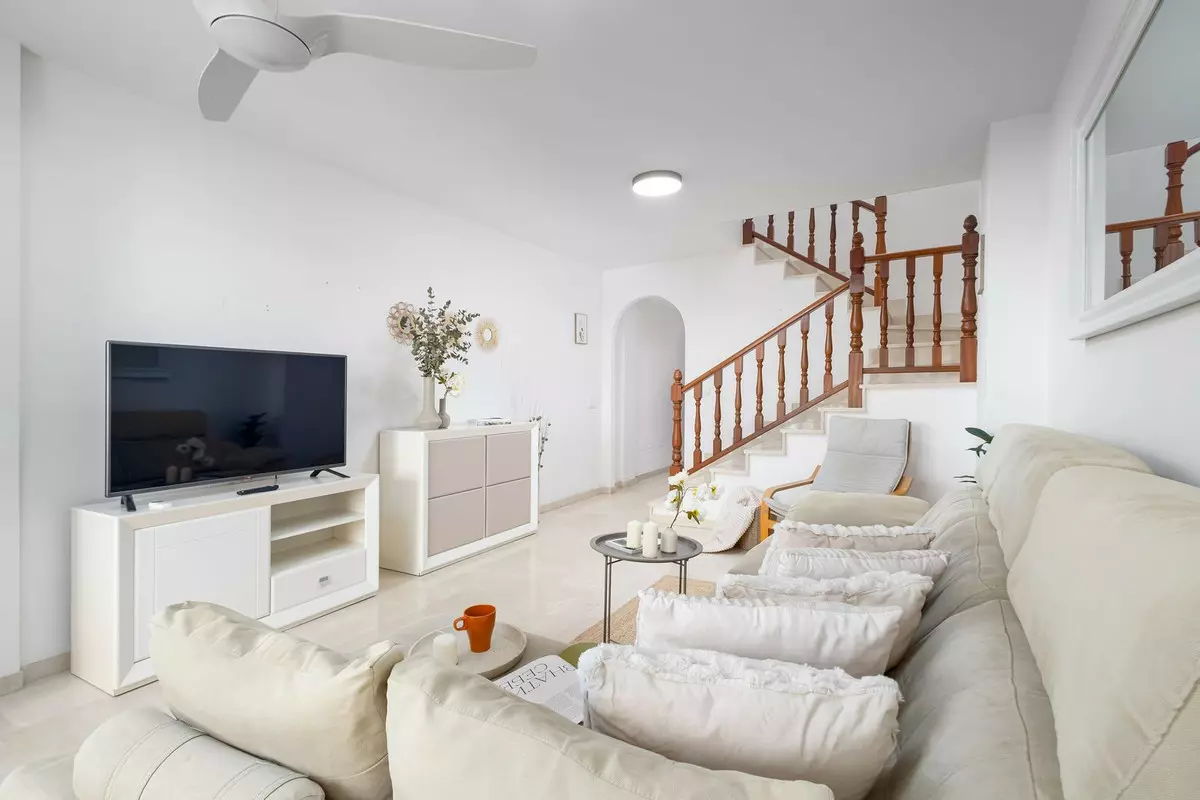 2-bedroom Apartment In Fuengirola, Spain (90 M²)