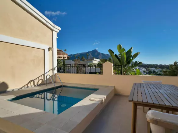 5-bedroom Town House In Marbella, Spain (242 M²)