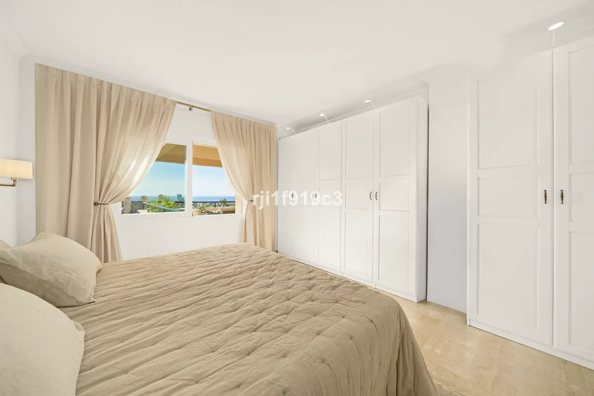 3-bedroom Apartment In Marbella, Spain (141 M²)