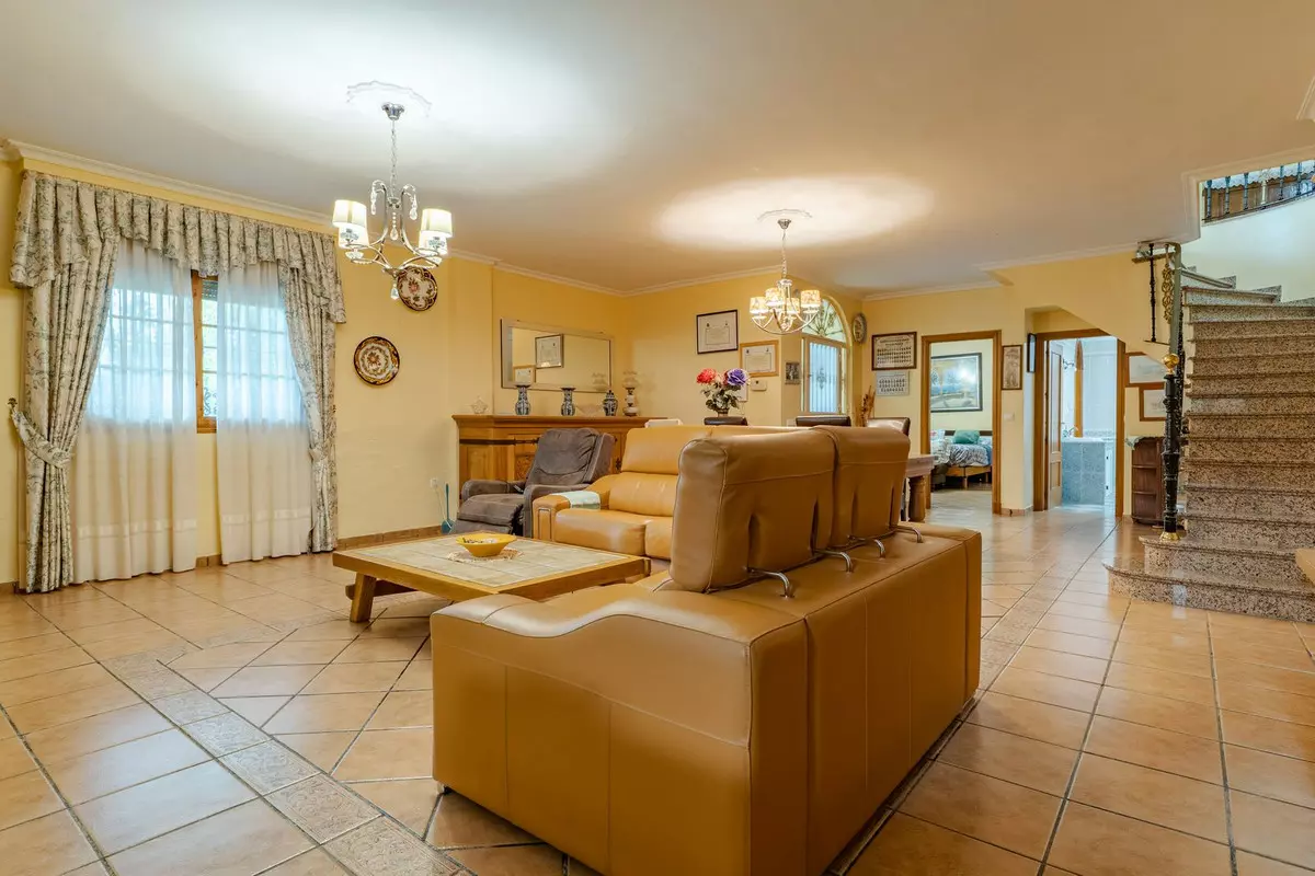 8-bedroom Villa In Alhaurín El Grande, Spain (556 M²)