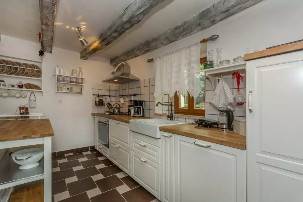 3-bedroom Detached House In Poljane, Croatia (223 M²)