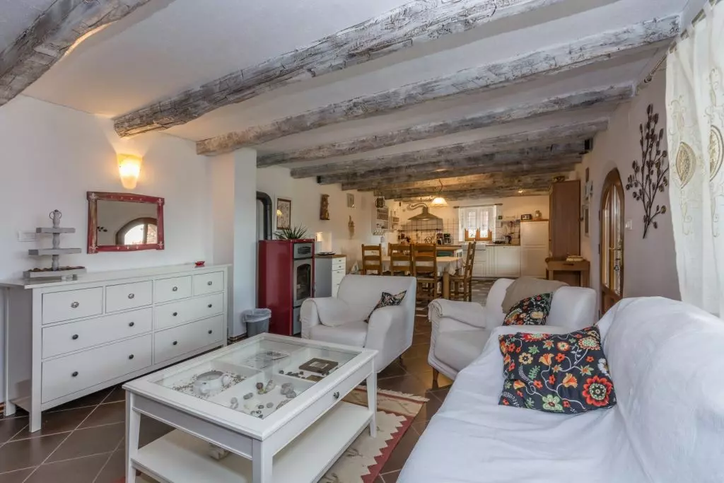 3-bedroom Detached House In Poljane, Croatia (223 M²)
