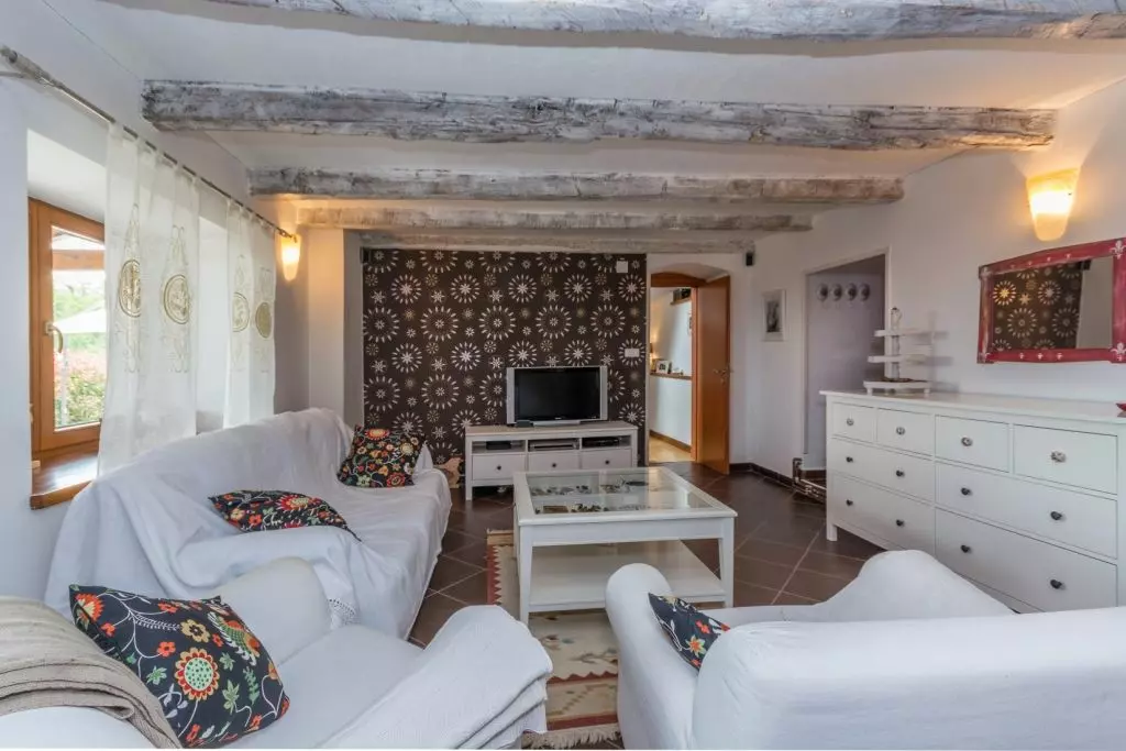 3-bedroom Detached House In Poljane, Croatia (223 M²)