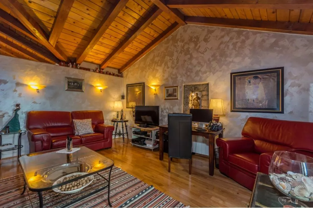 3-bedroom Detached House In Poljane, Croatia (223 M²)