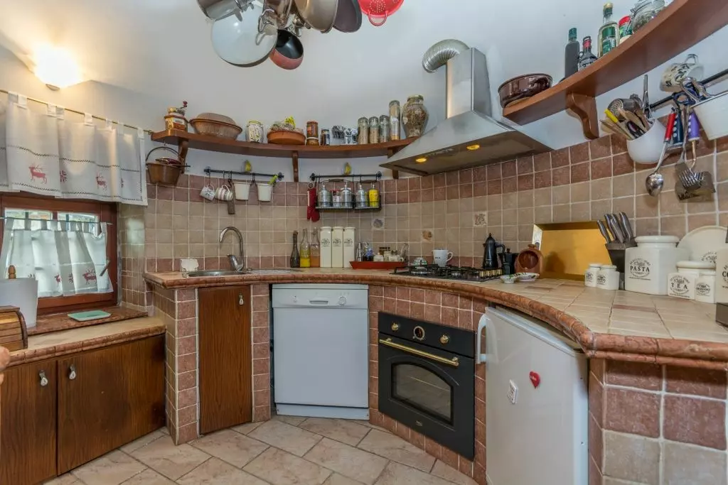 3-bedroom Detached House In Poljane, Croatia (223 M²)