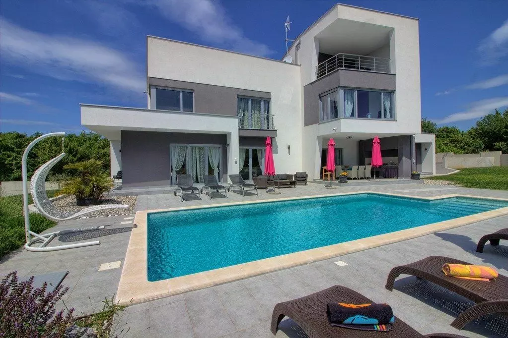 4-bedroom Villa In Krnica, Croatia (240 M²)