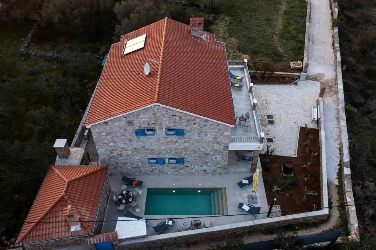 5-bedroom Villa In Ždrelac, Croatia (300 M²)