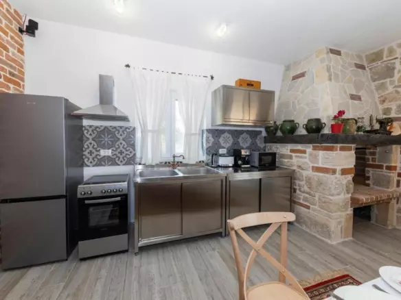 5-bedroom Villa In Ždrelac, Croatia (300 M²)