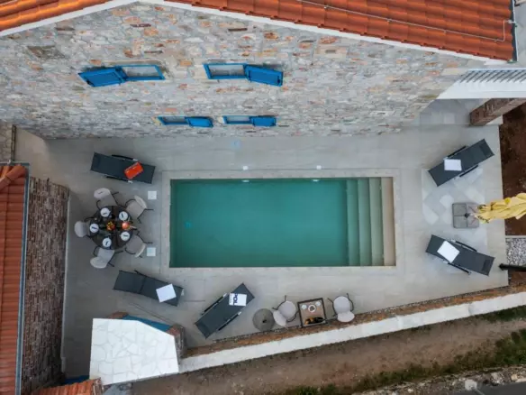 5-bedroom Villa In Ždrelac, Croatia (300 M²)