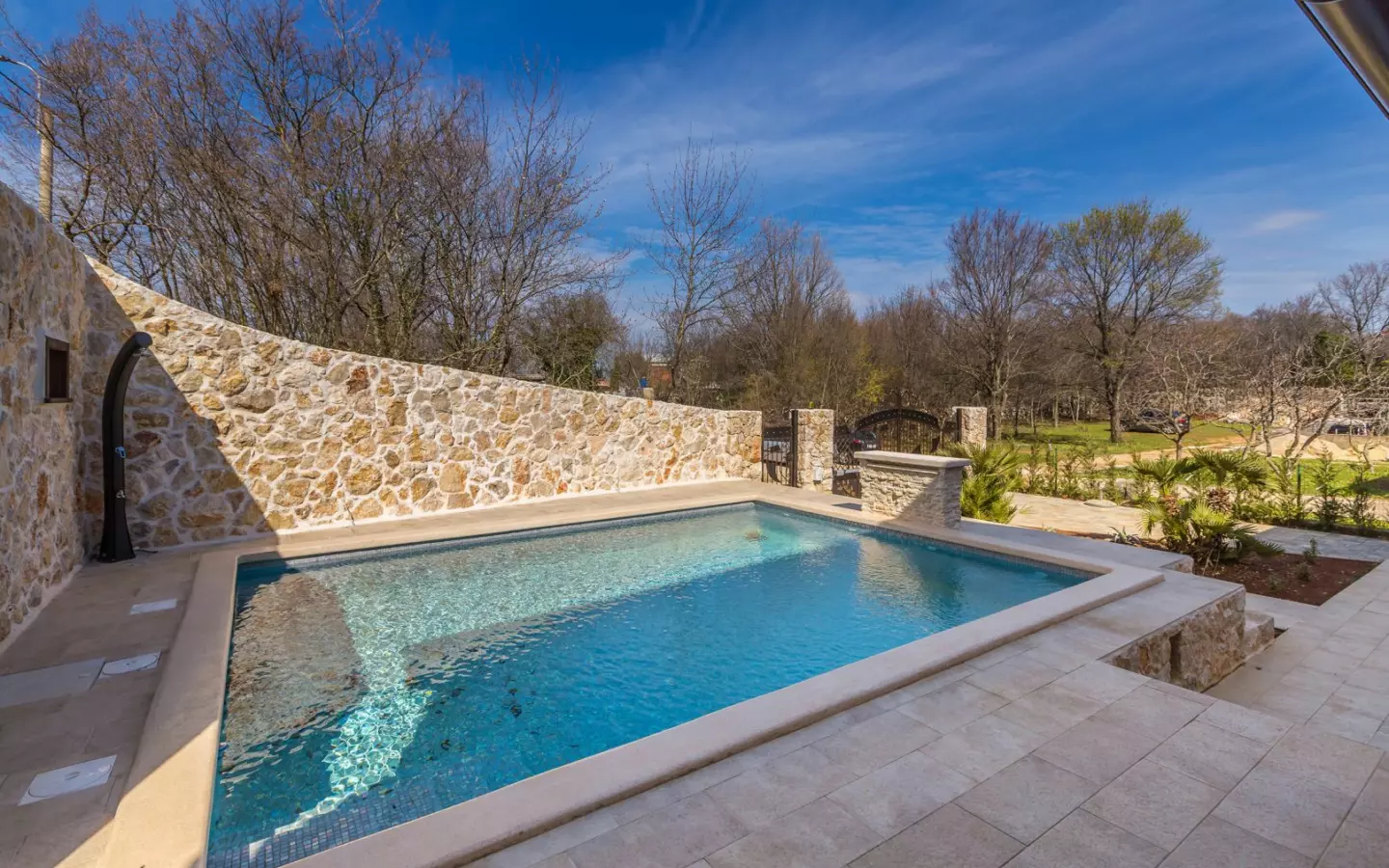 3-bedroom Villa In Dobrinj, Croatia (197 M²)