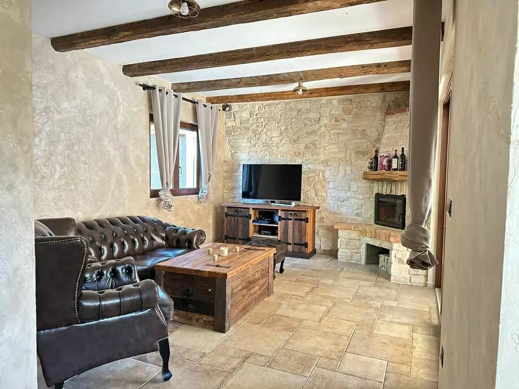 3-bedroom Villa In Dobrinj, Croatia (197 M²)