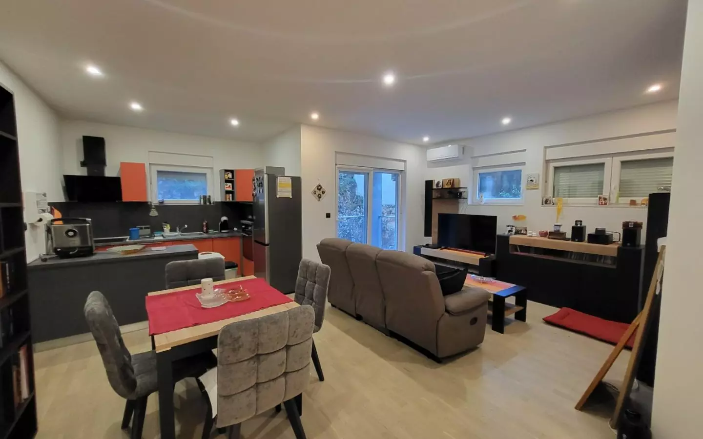 3-bedroom Apartment In Crikvenica, Croatia (75 M²)