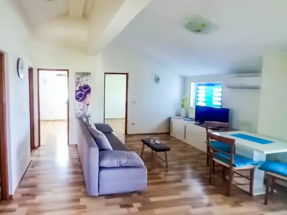 3-bedroom Apartment In Mali Lošinj, Croatia (61,44 M²)