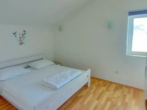 3-bedroom Apartment In Mali Lošinj, Croatia (61,44 M²)