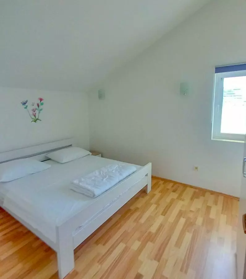 3-bedroom Apartment In Mali Lošinj, Croatia (61,44 M²)