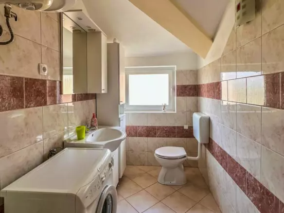 3-bedroom Apartment In Mali Lošinj, Croatia (61,44 M²)