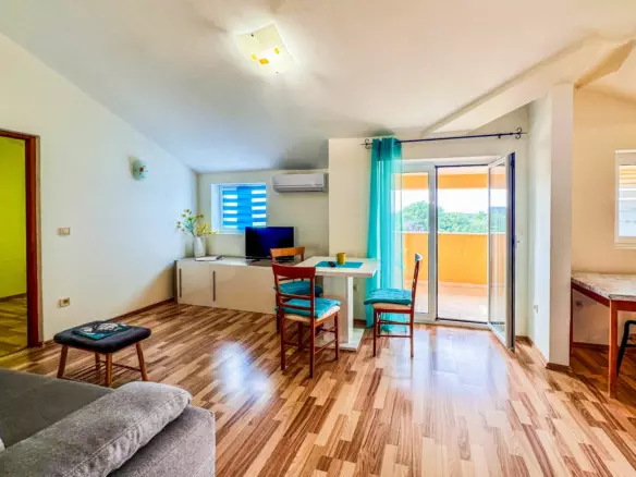 3-bedroom Apartment In Mali Lošinj, Croatia (61,44 M²)