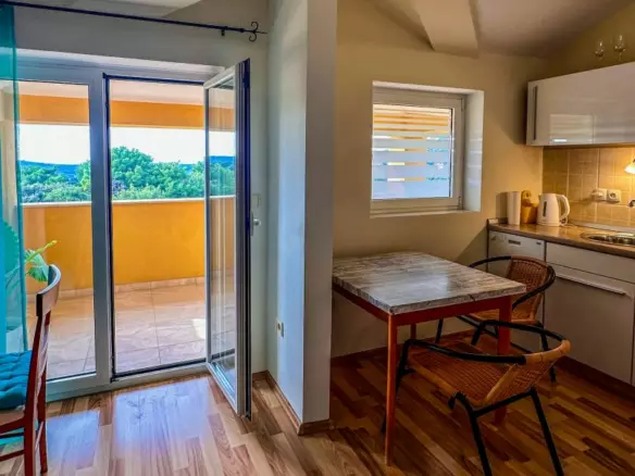 3-bedroom Apartment In Mali Lošinj, Croatia (61,44 M²)