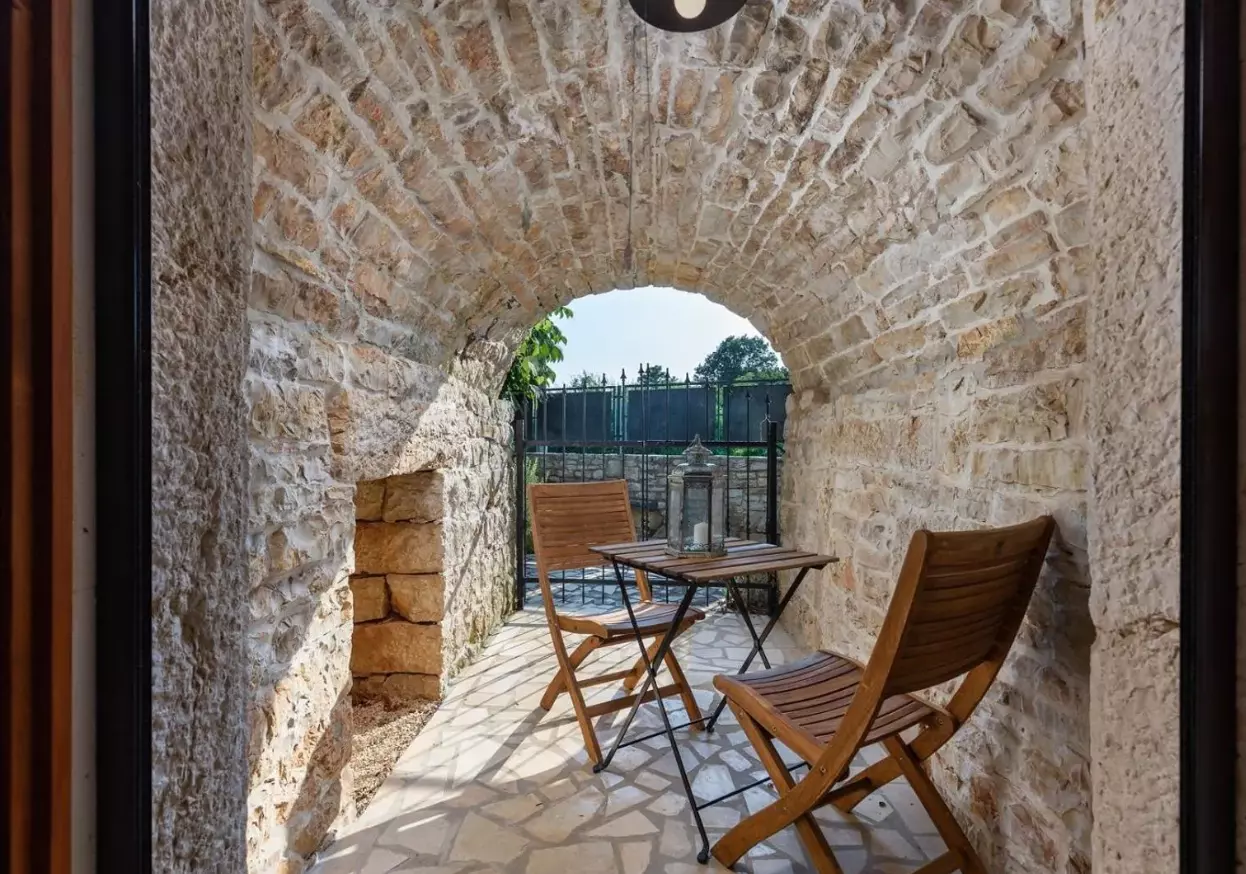 4-bedroom Villa In Žminj, Croatia (260 M²)