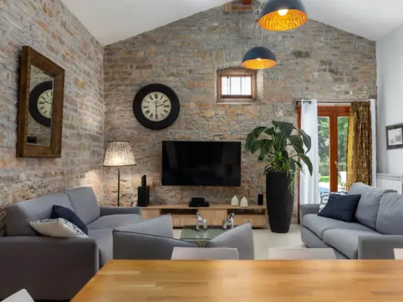 4-bedroom Villa In Žminj, Croatia (260 M²)