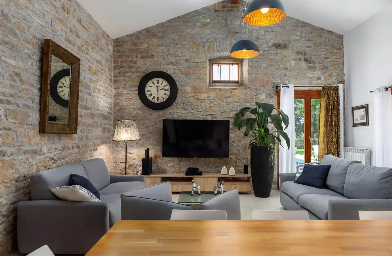 4-bedroom Villa In Žminj, Croatia (260 M²)