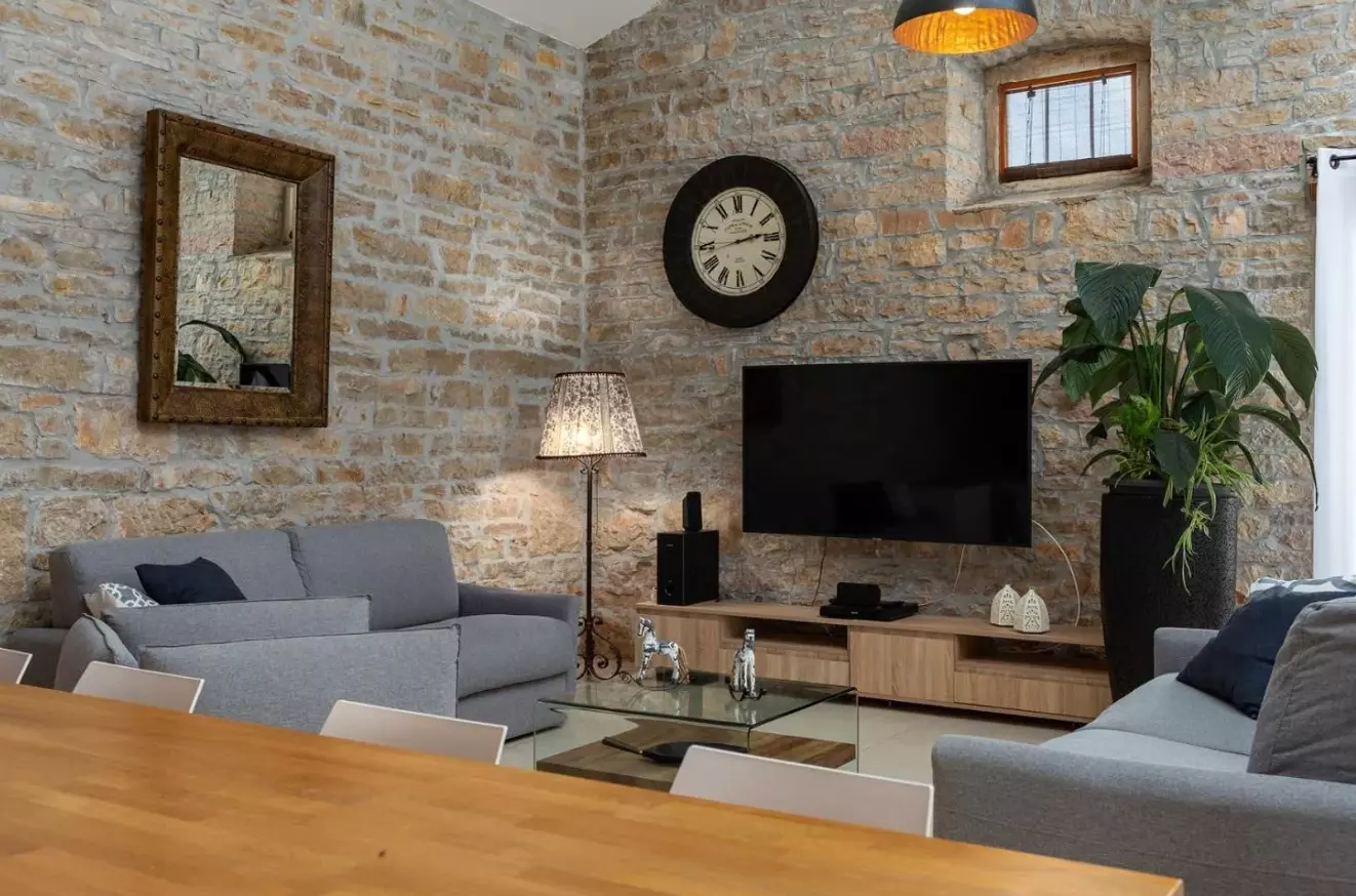 4-bedroom Villa In Žminj, Croatia (260 M²)