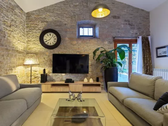 4-bedroom Villa In Žminj, Croatia (260 M²)