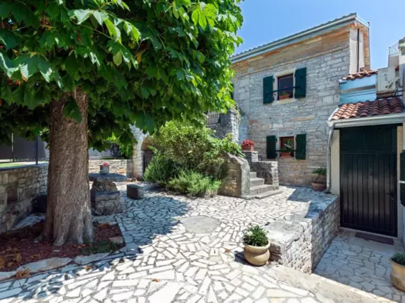 4-bedroom Villa In Žminj, Croatia (260 M²)