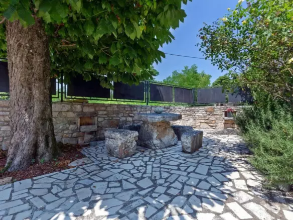 4-bedroom Villa In Žminj, Croatia (260 M²)