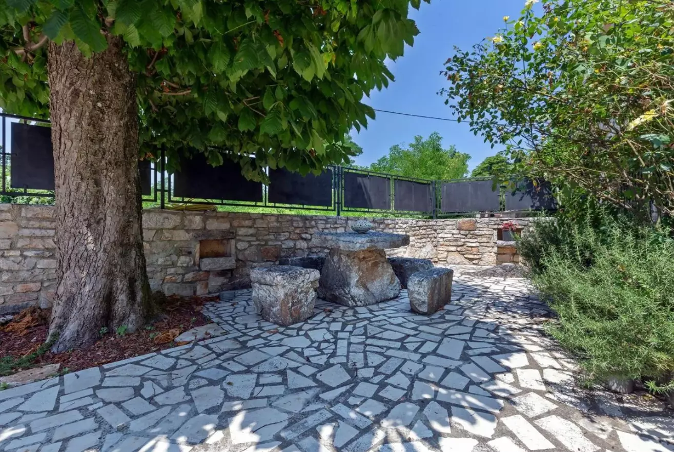 4-bedroom Villa In Žminj, Croatia (260 M²)