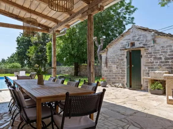 4-bedroom Villa In Žminj, Croatia (260 M²)
