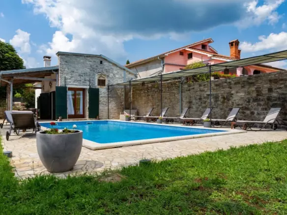 4-bedroom Villa In Žminj, Croatia (260 M²)