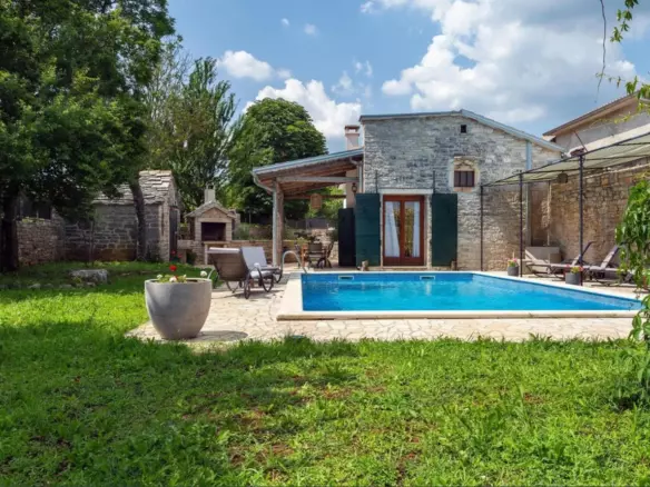 4-bedroom Villa In Žminj, Croatia (260 M²)