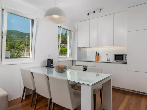 2-bedroom Apartment In Ičići, Croatia (92 M²)