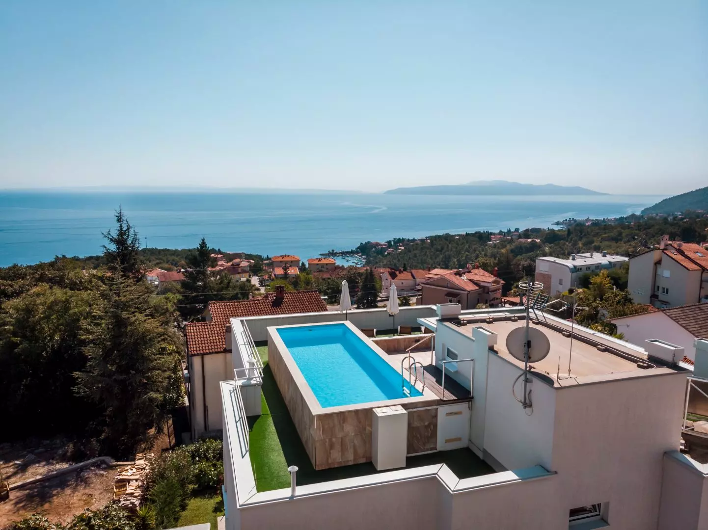2-bedroom Apartment In Ičići, Croatia (92 M²)