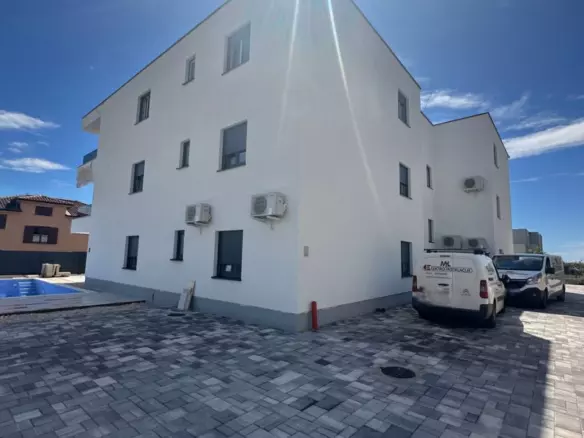 3-bedroom Apartment In Novigrad, Croatia (123,63 M²)