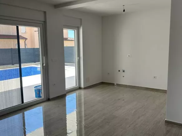3-bedroom Apartment In Novigrad, Croatia (123,63 M²)