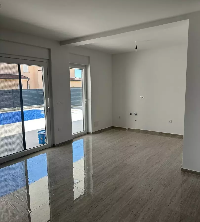 3-bedroom Apartment In Novigrad, Croatia (123,63 M²)