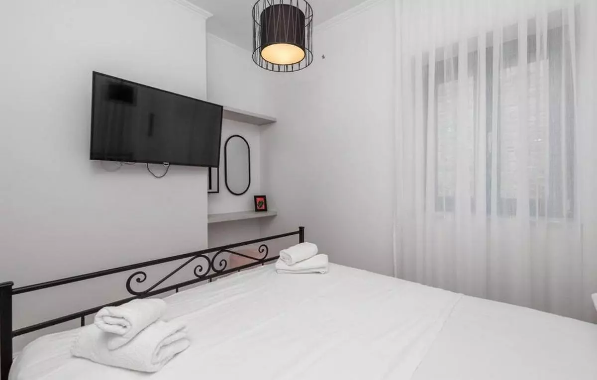 4-bedroom Villa In Lun, Croatia (240 M²)