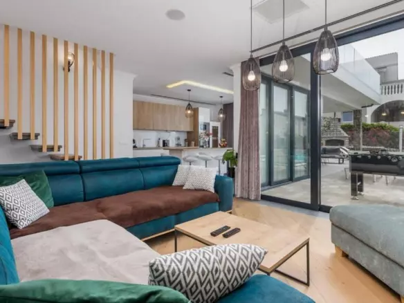 4-bedroom Villa In Lun, Croatia (240 M²)