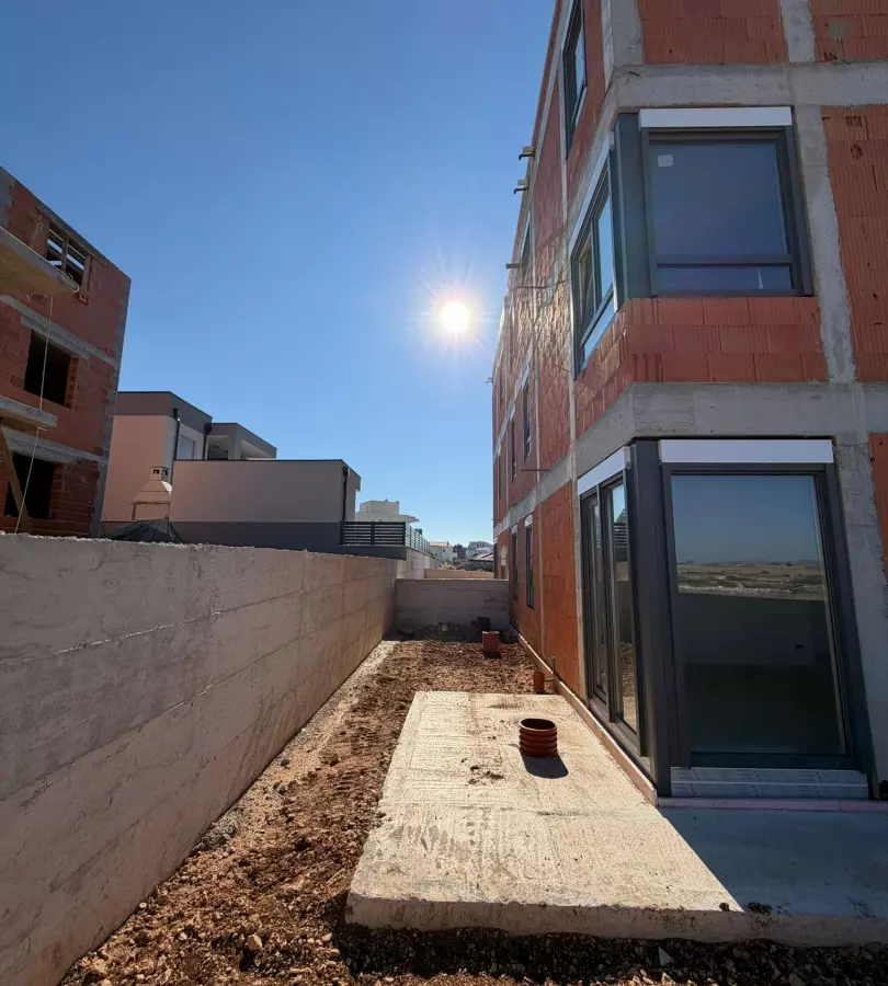 2-bedroom Apartment In Povljana, Croatia (66,84 M²)